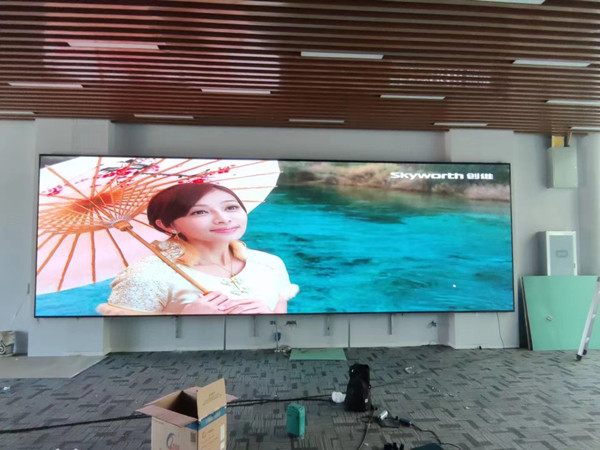 鲁甸P1.53led小间距屏安装案例